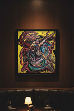 Retrato Post-Humanos 1 on clean wall without moldings